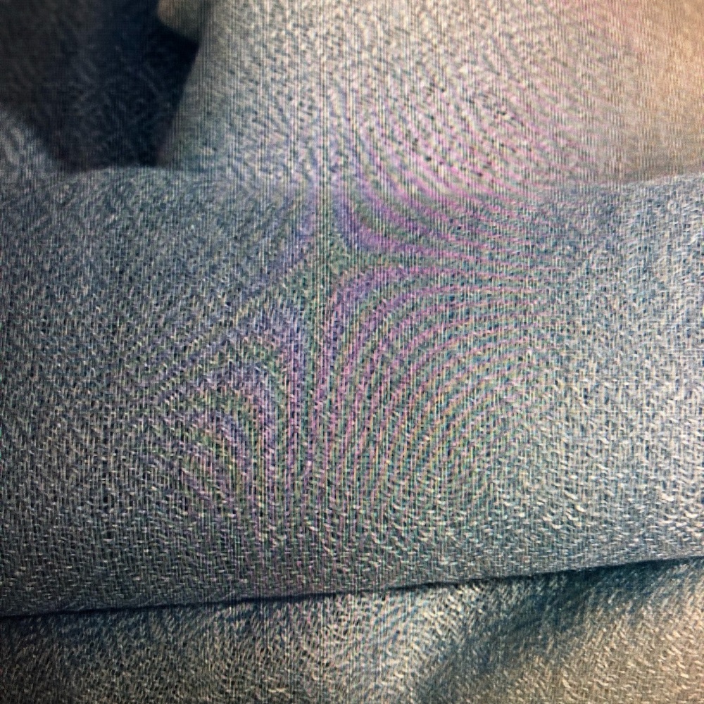 100% FINE WOOL SCARF - Picture 2 of 5
